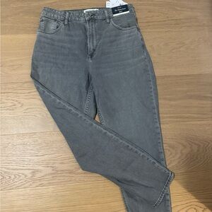 Abercrombie and Fitch Women's Gray Mom Jeans, Curve Love